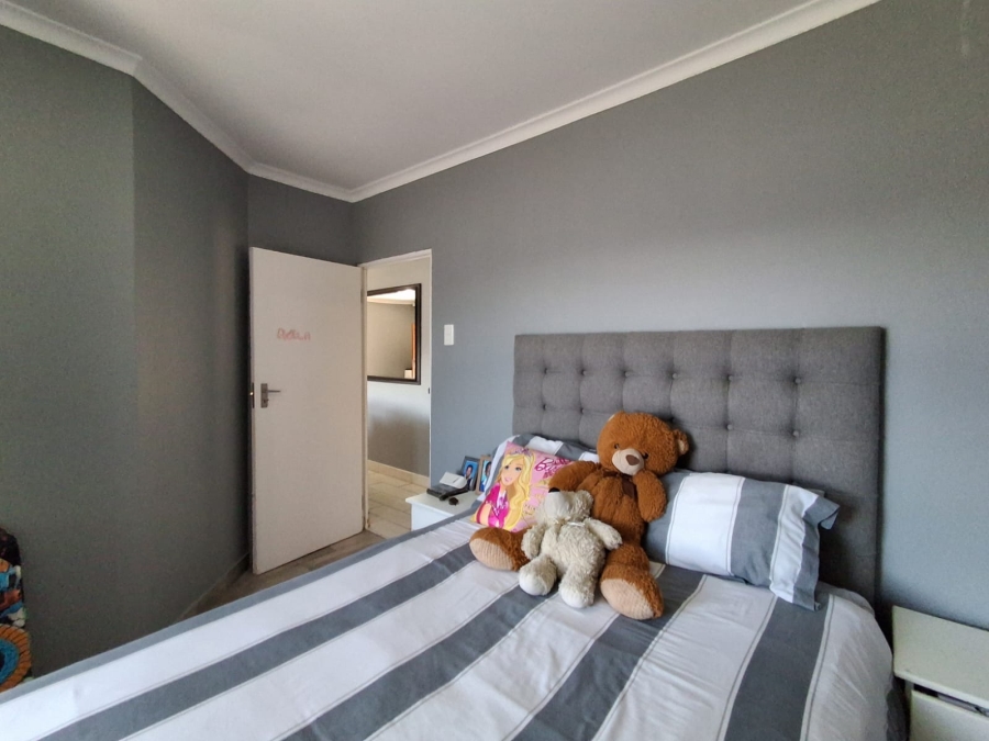 3 Bedroom Property for Sale in Nahoon Valley Park Eastern Cape